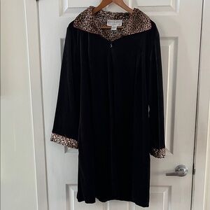 Women's Black Velvet and Leopard Print Robe